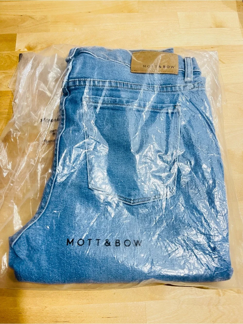 Mott & Bow classic slim